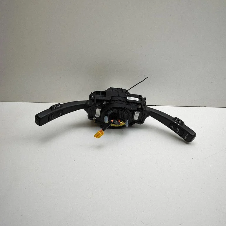 Indicator stalk – Volvo V40 (2012-2019)