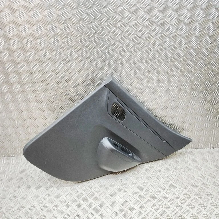 Rear door card panel trim 829008382R