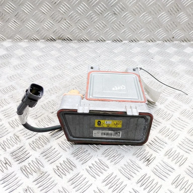Hübriid-/elektriauto aku jahutusventilaator 9831521480
