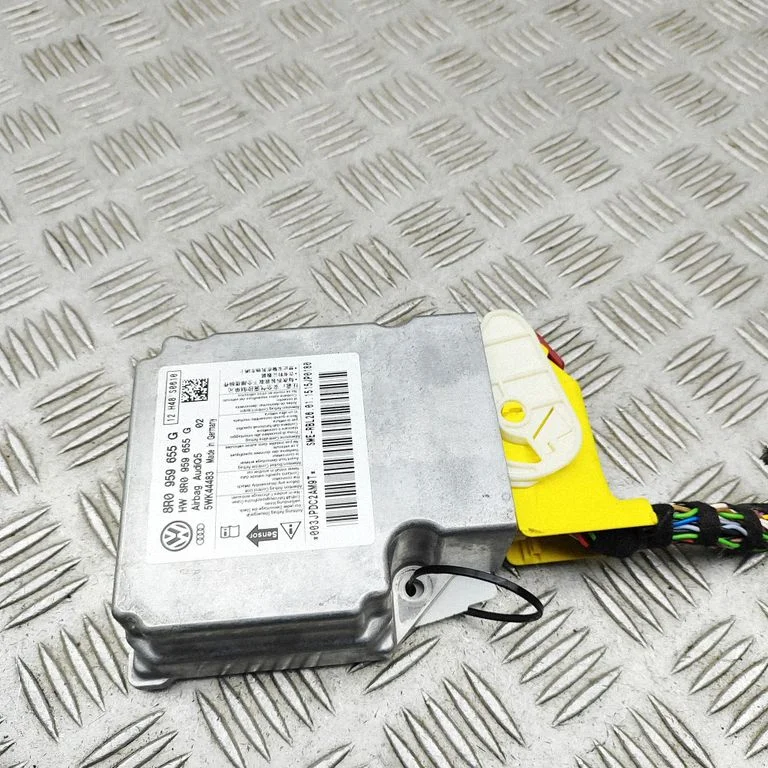 Drošības spilvenu vadības bloks – Audi Q5 SQ5 8R (2008-2017)