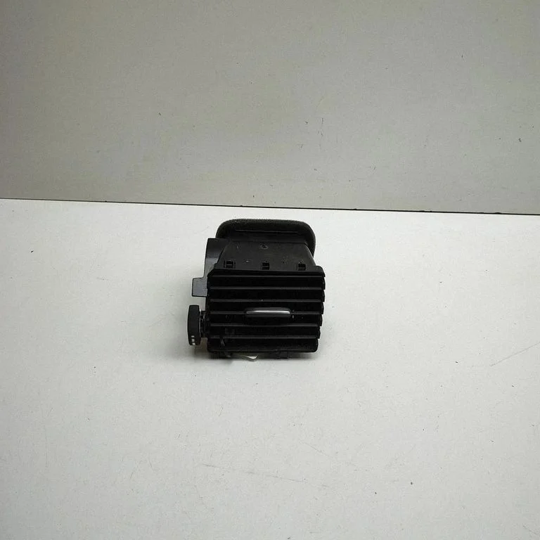 Kratka nawiewu szyby 30780847