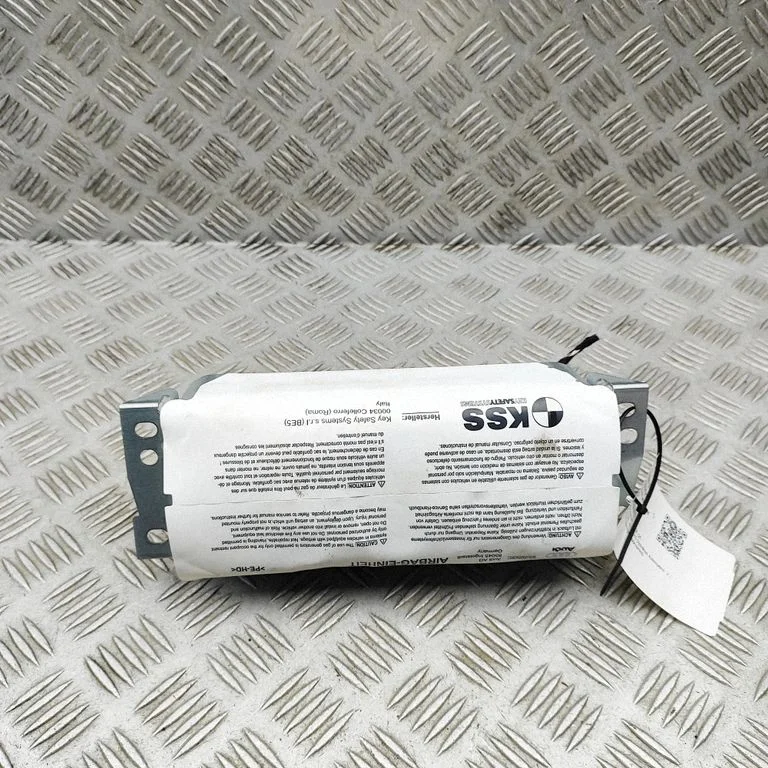 Passenger airbag – Audi Q5 SQ5 8R (2008-2017)