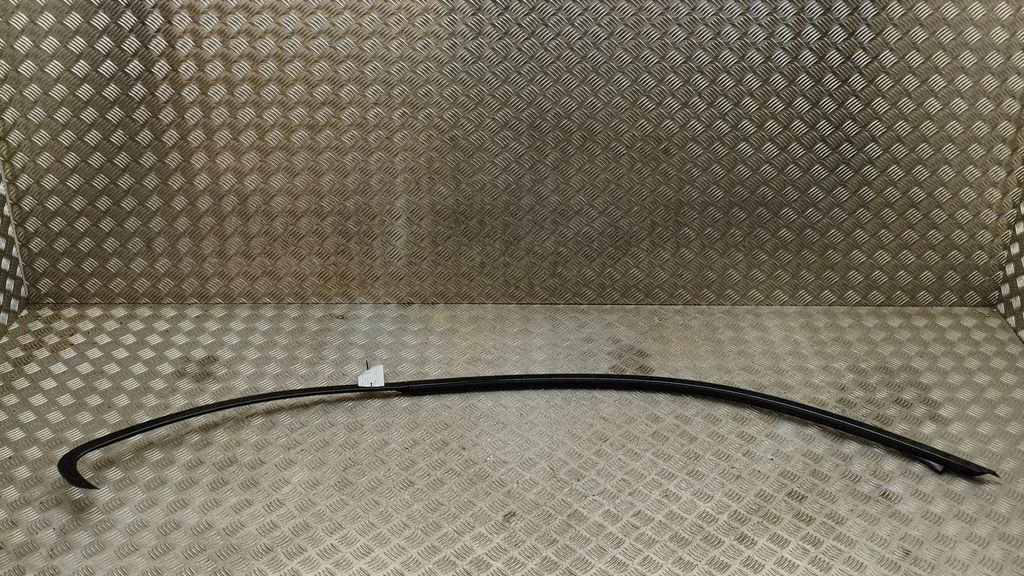 Roof trim bar molding cover – BMW 2 Series F22 F23 (2013-2017)