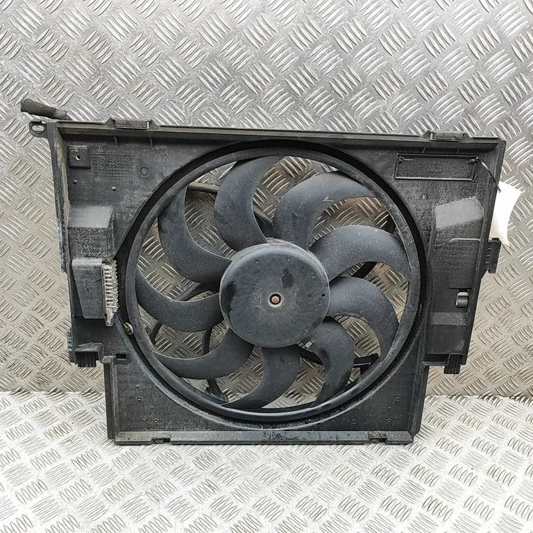 Radiatora ventilatora difuzors – BMW 2. sērija F22 F23 (2013-2017)