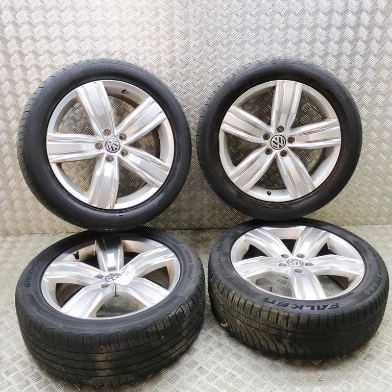 R19 alloy rim 5NA601025R