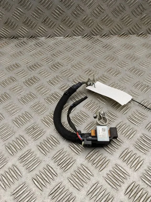 Miinusjuhe (aku) – Mercedes-Benz CLA-klass C118 X118 (2019-)