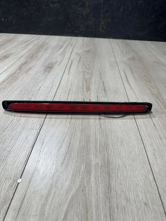Third/center stoplight – Mercedes-Benz E-Class W211 (2002-2009)