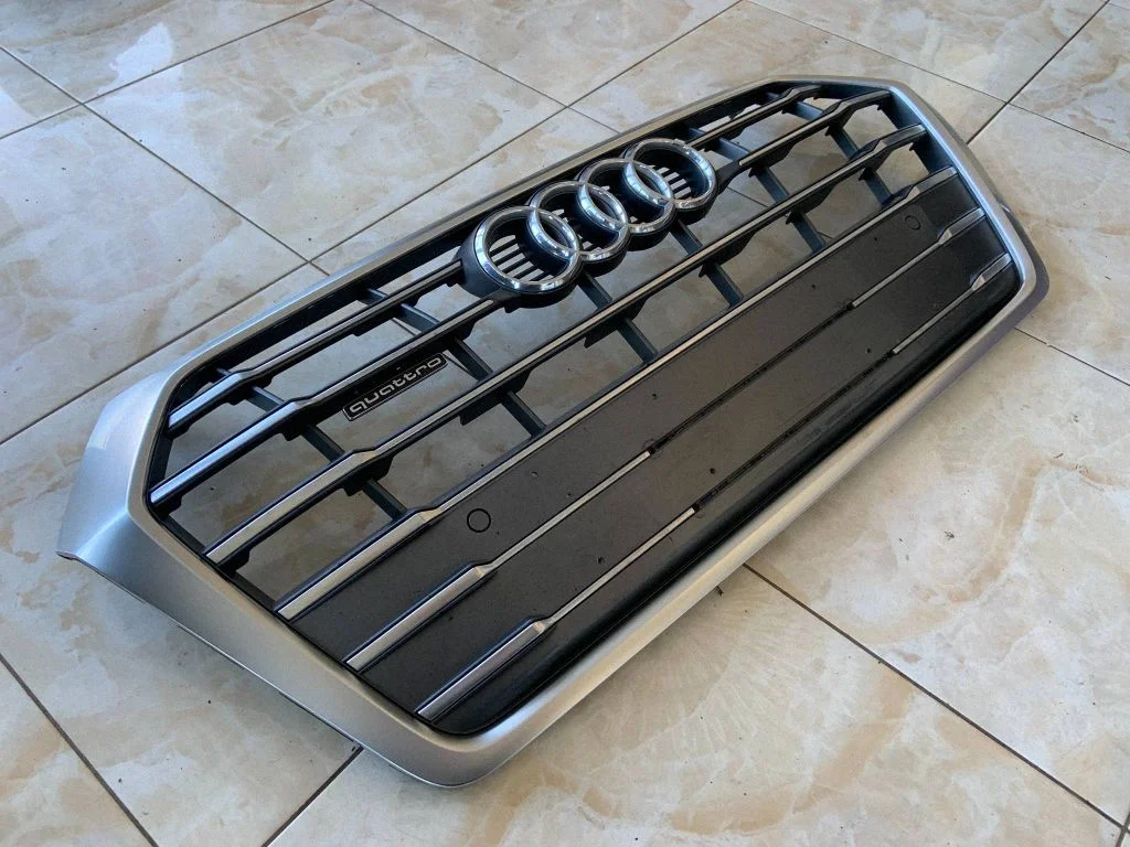 Esistange ülemine radiaatorivõre – Audi Q5 SQ5 FY (2017-2025)