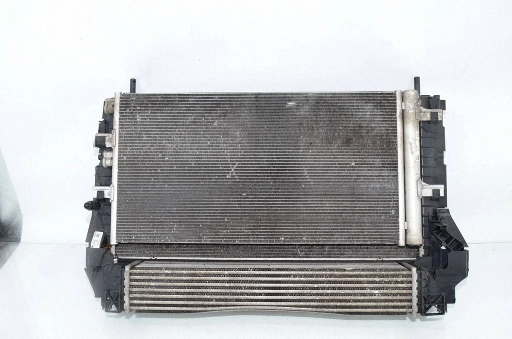 Radiaatorite komplekt – BMW 2-seeria F46 (2015-)