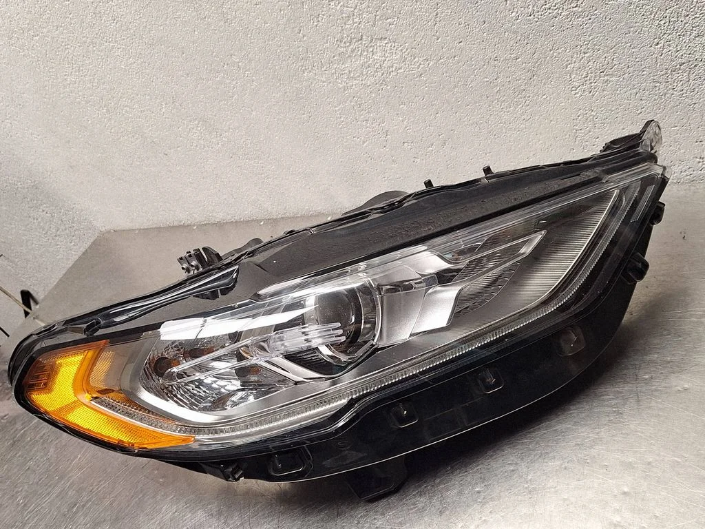 Reflektor – Ford Mondeo MK V (2014-)