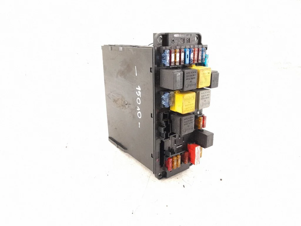 Fuse box set – Mercedes-Benz C-Class W203 (2000-2007)