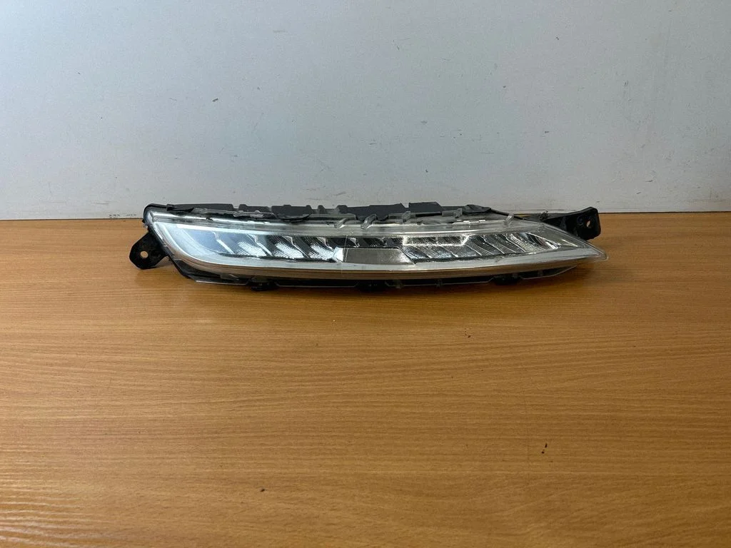 LED-päevatuli – Citroen C4 II Picasso (2013-2018)