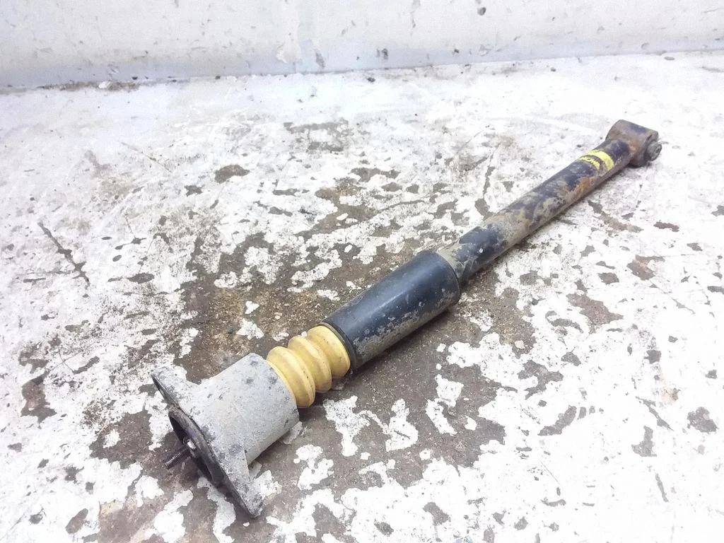 Rear shock absorber/damper