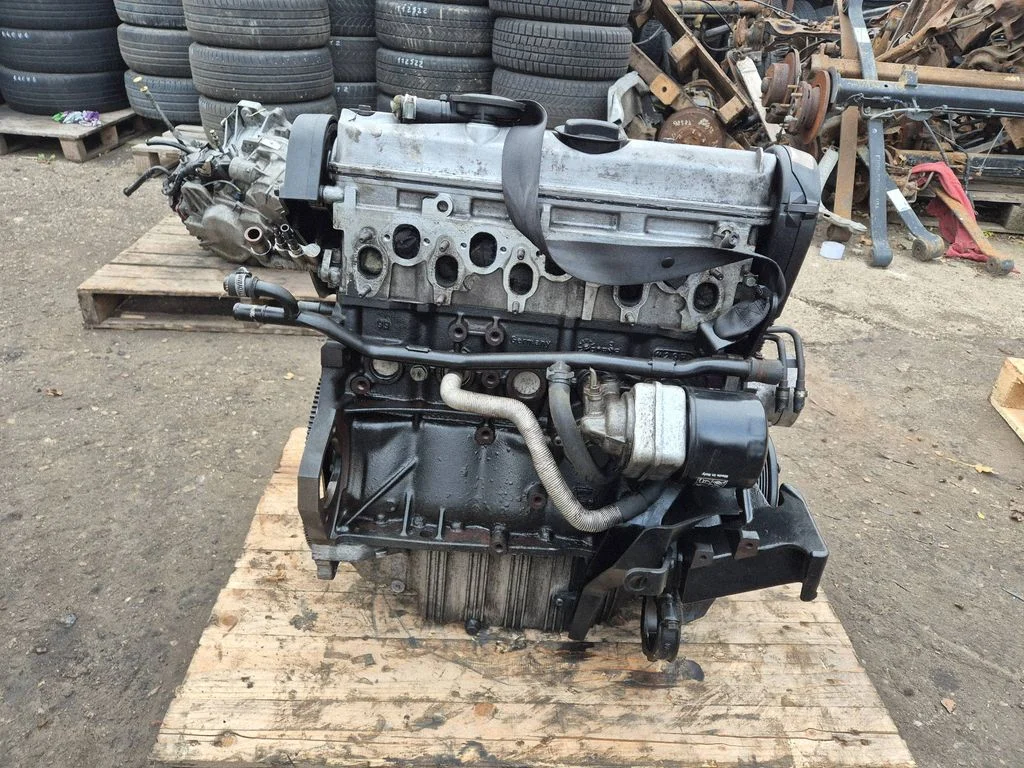 Engine D5252T