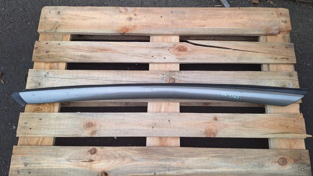 Listwa szyby przedniej – Citroen C4 Grand Picasso (2007-2013)