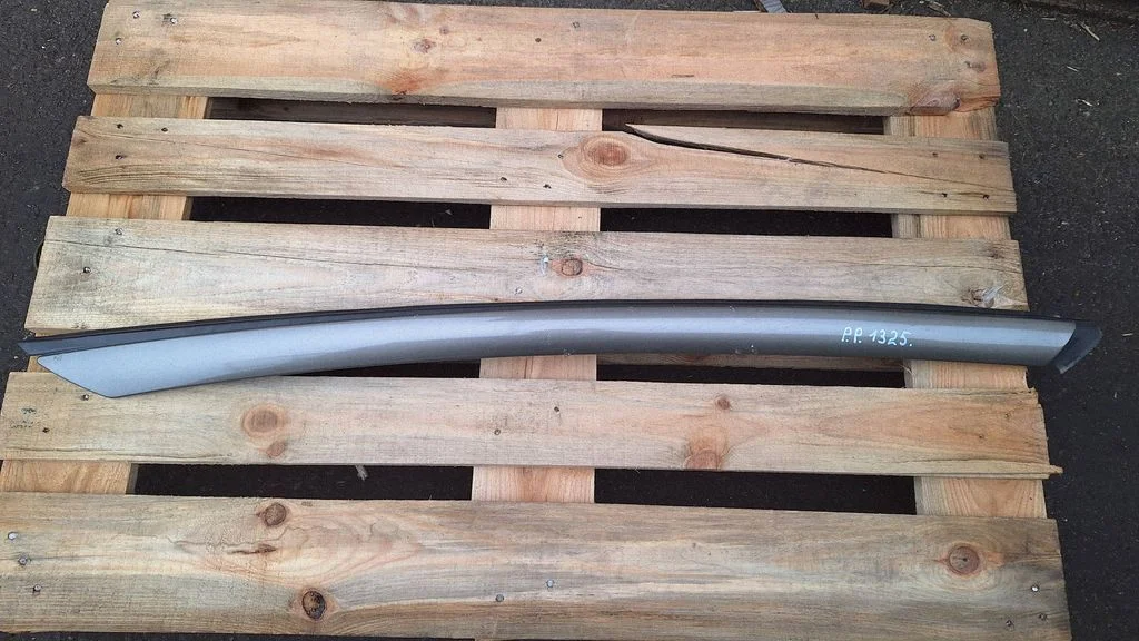 Listwa szyby przedniej – Citroen C4 Grand Picasso (2007-2013)
