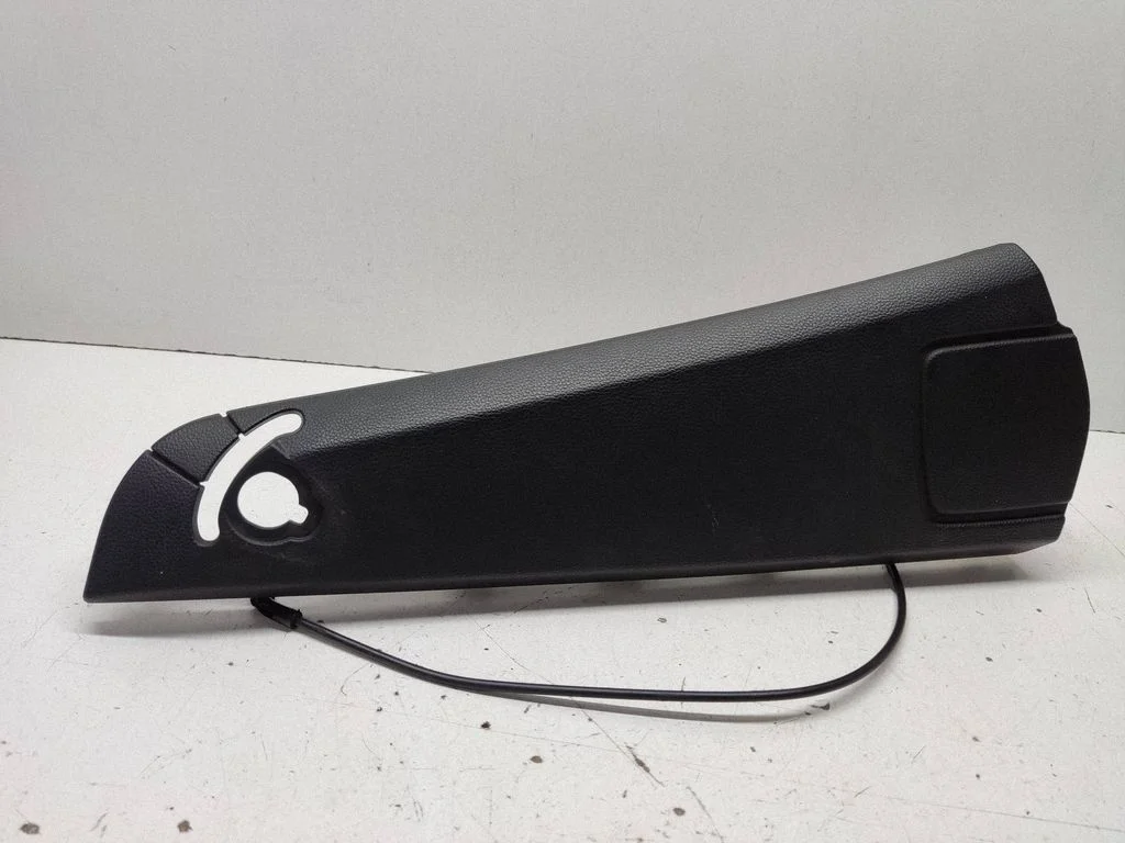 Muu pagasiruumi viimistluse osa – BMW 1-seeria E82 E88 (2007-2014)
