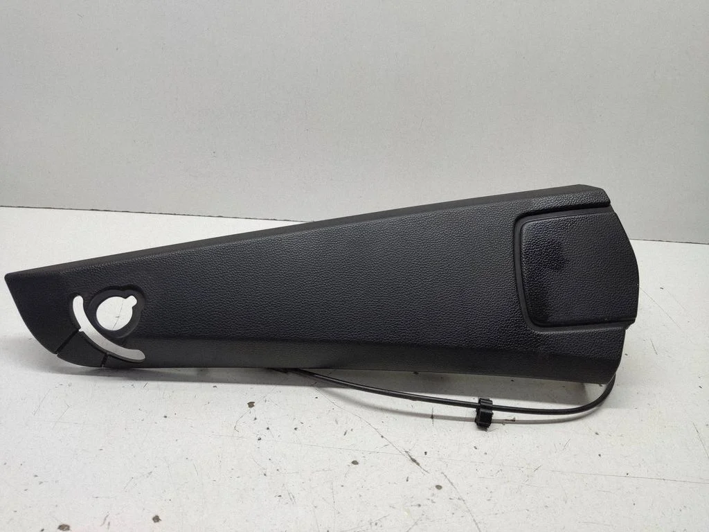 Muu pagasiruumi viimistluse osa – BMW 1-seeria E82 E88 (2007-2014)