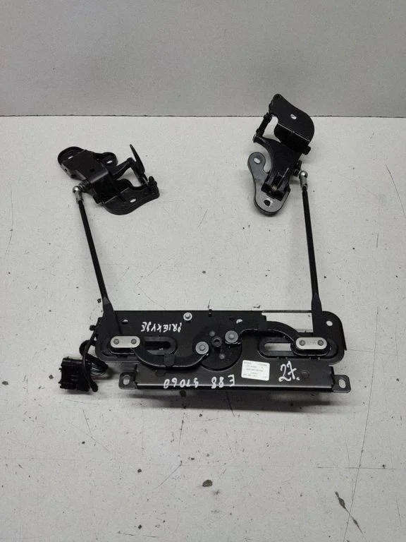 Katuse lukk – BMW 1-seeria E82 E88 (2007-2014)