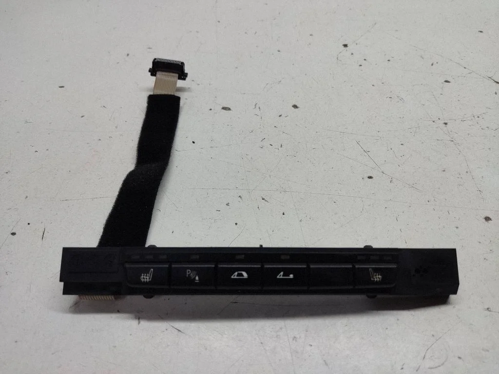 A set of switches – BMW 1 Series E82 E88 (2007-2014)