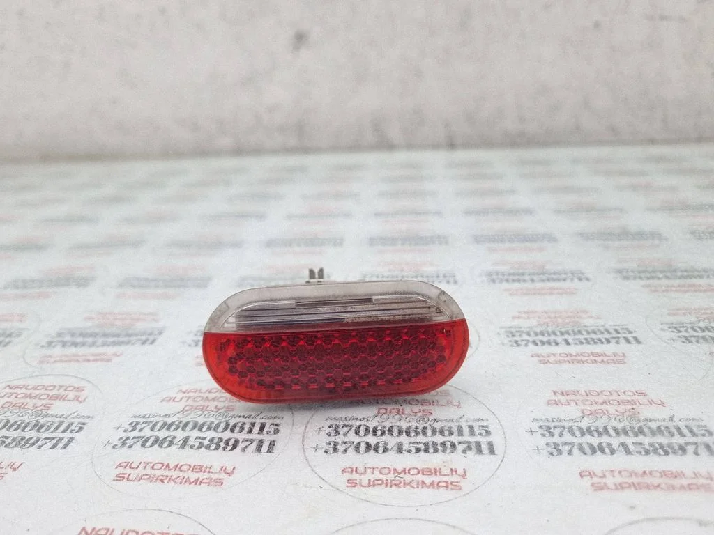 Rear door interior light – Seat Alhambra (Mk1) (1996-2010)