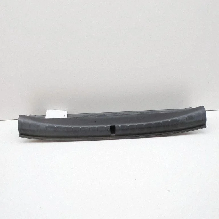 Pagasiruumi läve kaitseviimistlus 7373574