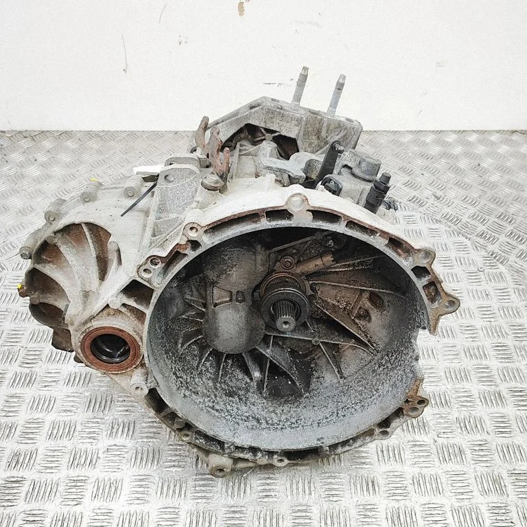Manual 6 speed gearbox TIGB1