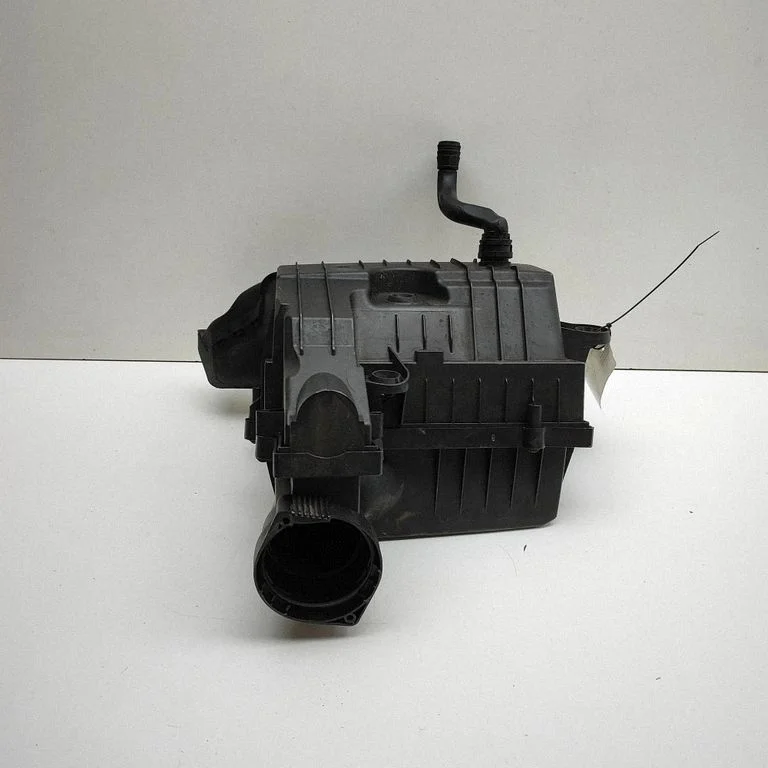 Air filter box – Volkswagen Golf VII (2013-2019)