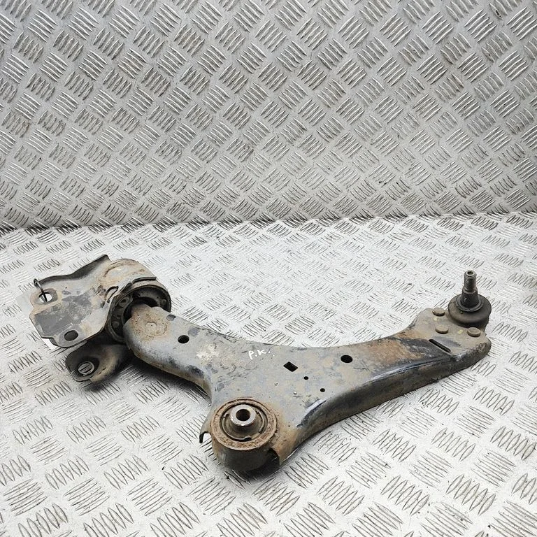 Front lower control arm/wishbone 31317661
