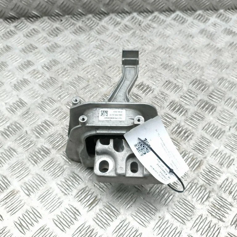 Dzinēja spilvens – Audi A3 8Y (2020-)