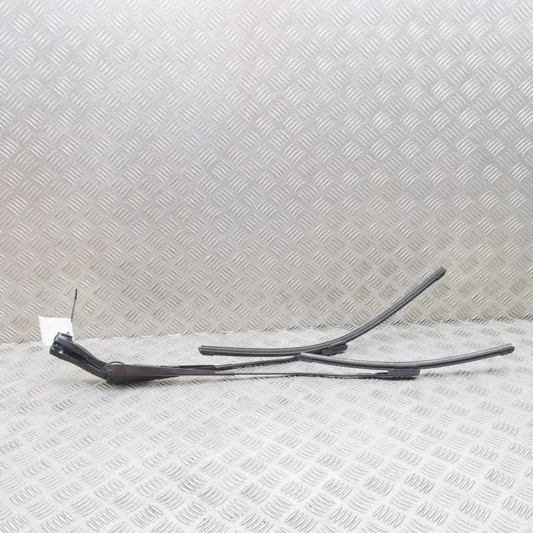 Priekšējā stikla tīrītājs 608000363AA