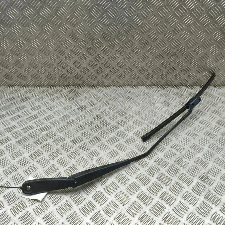 Windshield/front glass wiper blade 30753508
