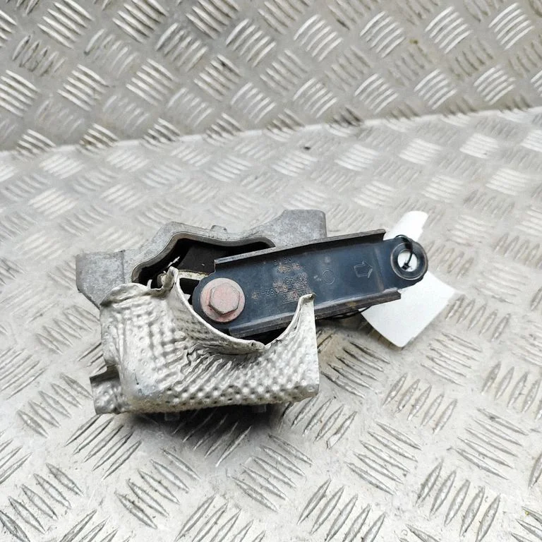 Dzinēja spilvens GJ326H051AB