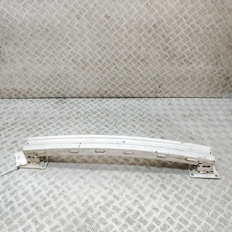 Aizmugurējā bufera šķērssija BJ3217906AD