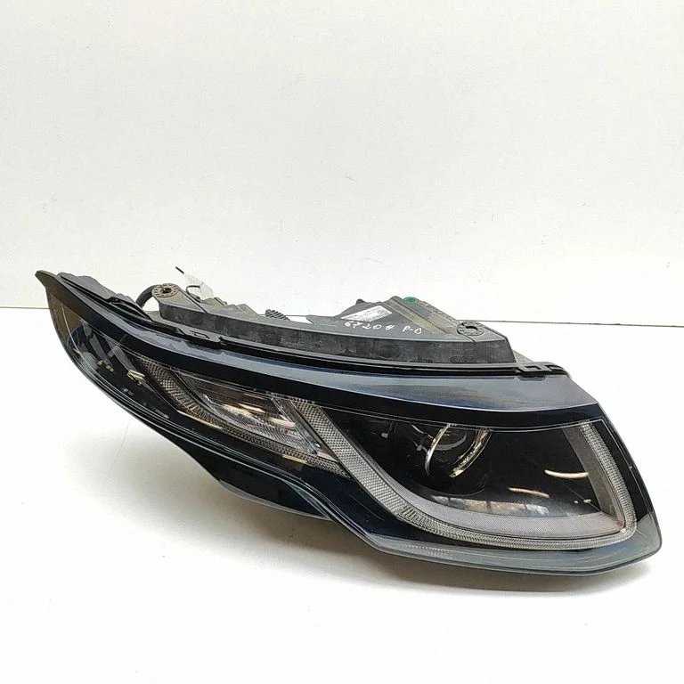 Priekšējais lukturis GJ3M13W029AD