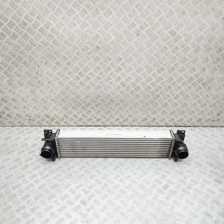 Starpdzesētāja (interkūlera) radiators 31686408