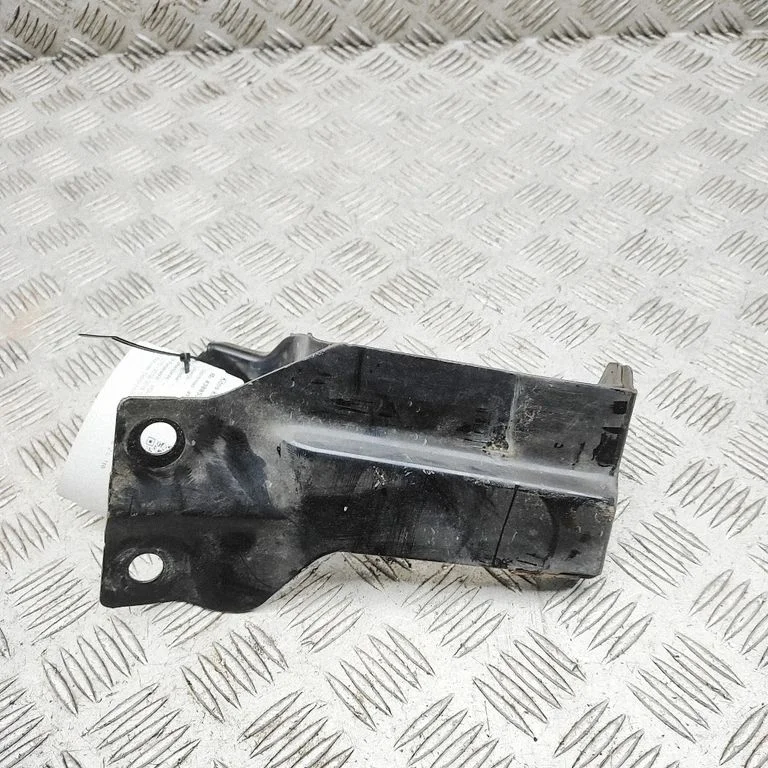 Radiator support slam panel bracket 31261931