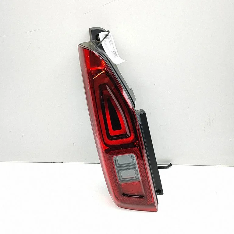 Rear/tail lights 9819649280