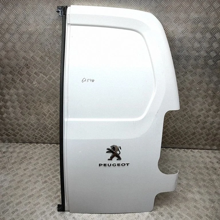 Rear door 9820436780