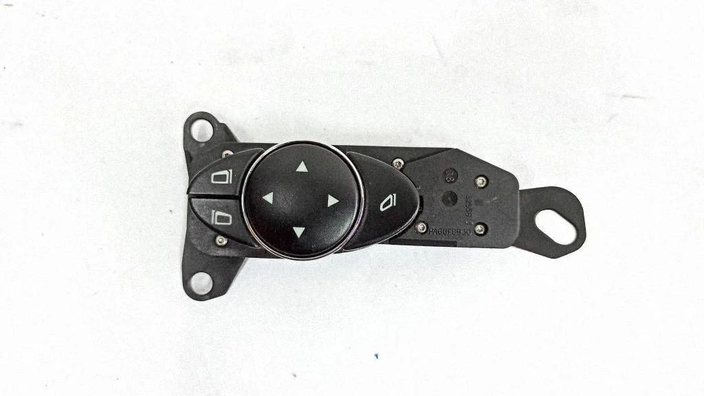 Wing mirror switch 2118215958