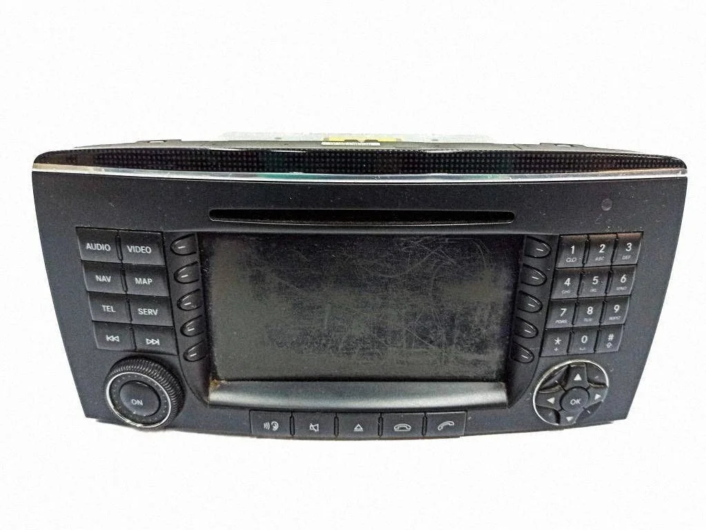 Radio/CD/DVD/GPS head unit – Mercedes-Benz R-Class W251 (2005-2013)