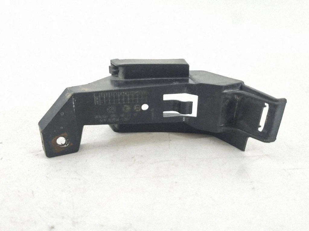 Rear bumper mounting bracket – Mercedes-Benz C-Class AMG W204 (2007-2014)