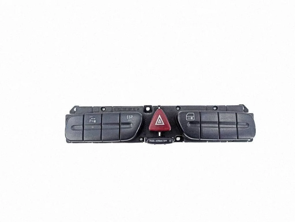Hazard light switch – Mercedes-Benz C-Class W203 (2000-2007)