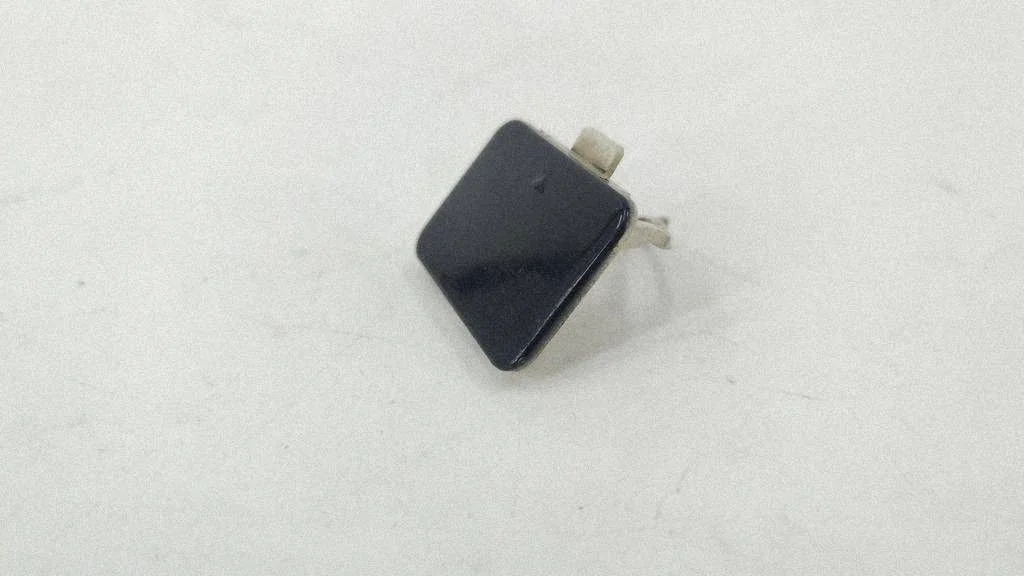 Rear bumper row hook cap/cover – Mercedes-Benz C-Class W203 (2000-2007)