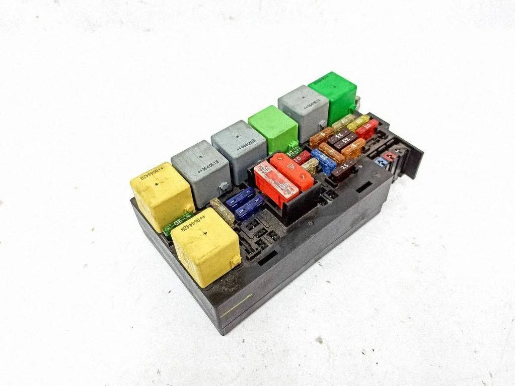 Fuse module – Mercedes-Benz R-Class W251 (2005-2013)