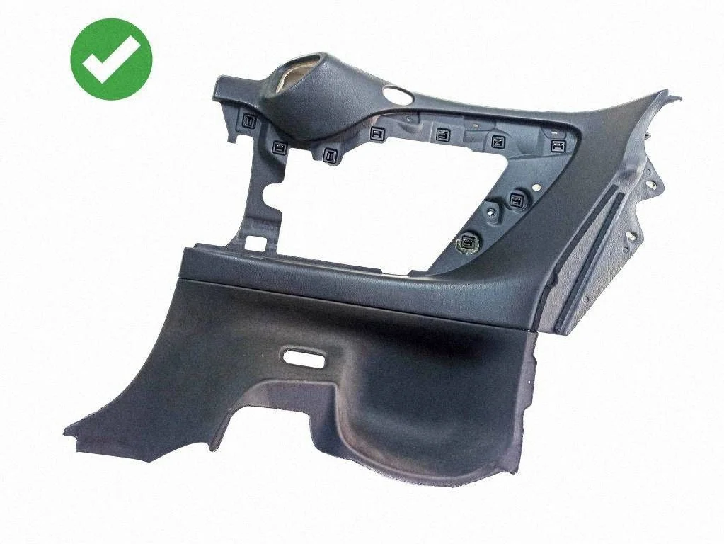 Rear door card panel trim P009442402