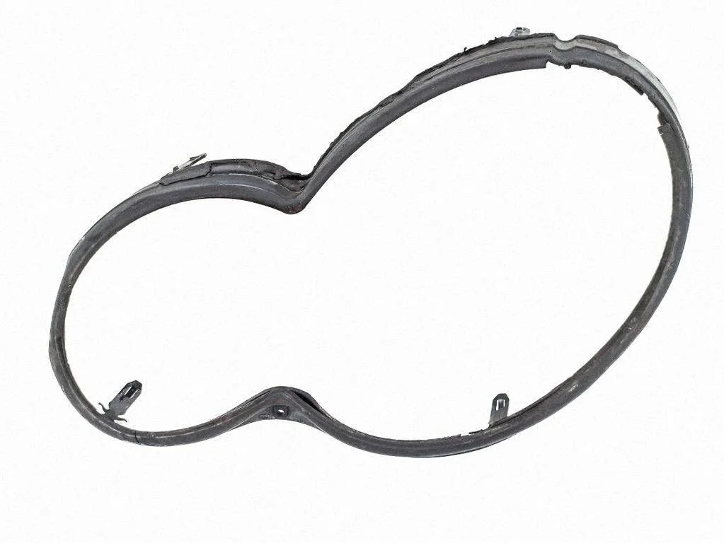 Under headlight/headlamp trim – Mercedes-Benz C-Class W203 (2000-2007)
