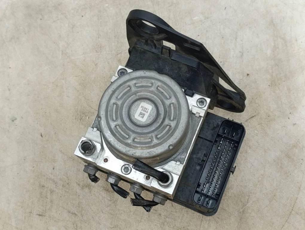 ABS-plokk – Audi A3 8Y (2020-)