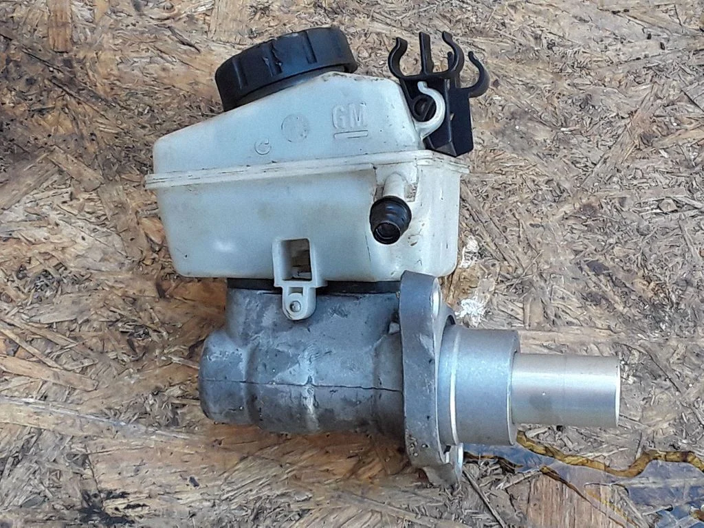 Master brake cylinder – Opel Zafira A (1999-2005)