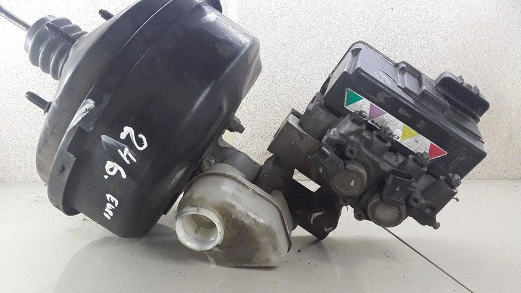 Master brake cylinder 18012622